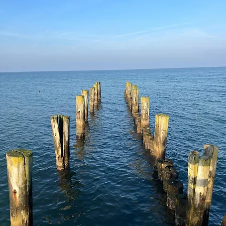 Leuchtturm * Цингст